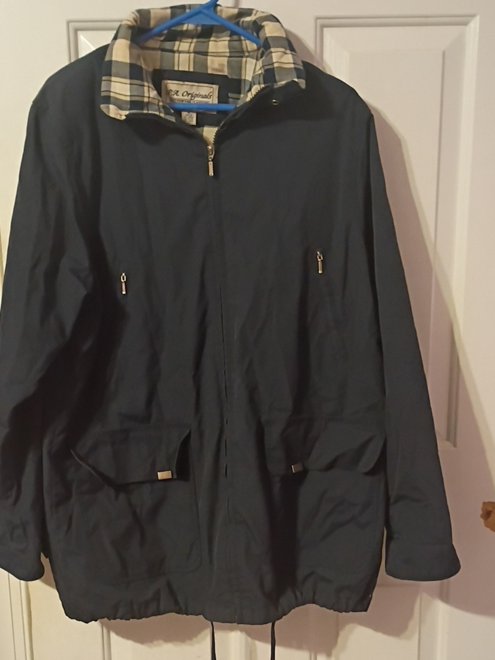 Classic Men’s Navy Zip-Front Jacket with Plaid Lining